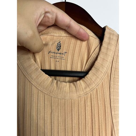 Free people movement tank size small - Picture 3 of 5